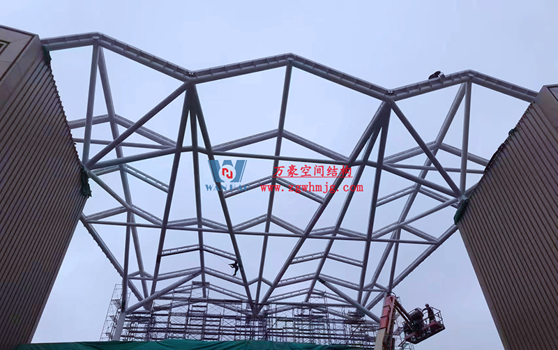 匯工匠精神，抓工程品質(zhì)|合肥文一塘溪津門天幕鋼結(jié)構(gòu)及ETFE氣枕膜工程最新施工進度